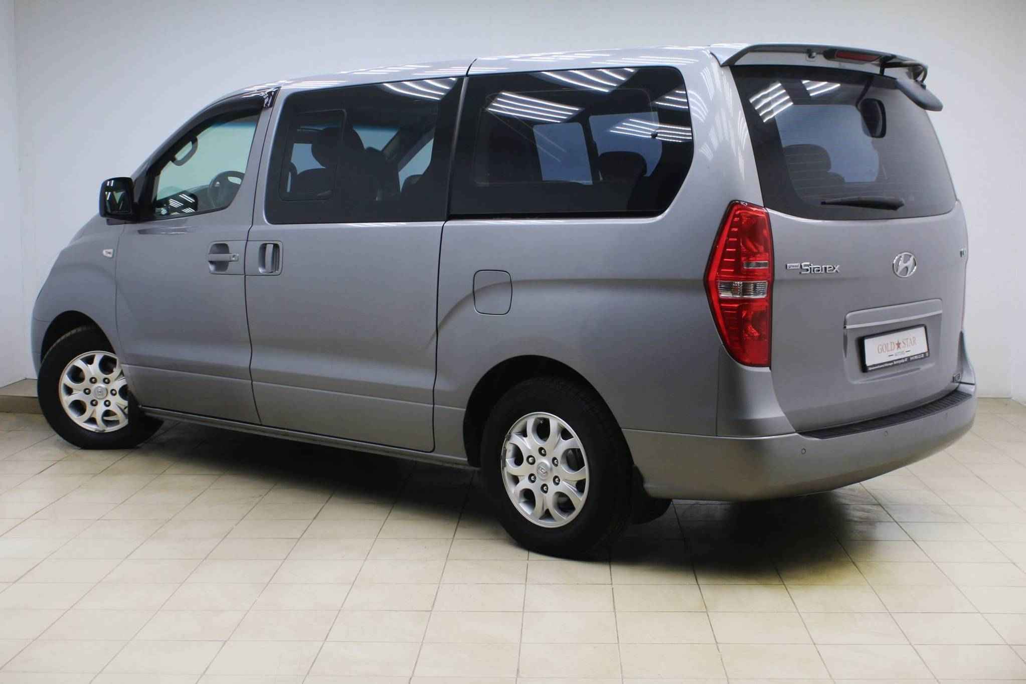 Hyundai Grand Starex, I