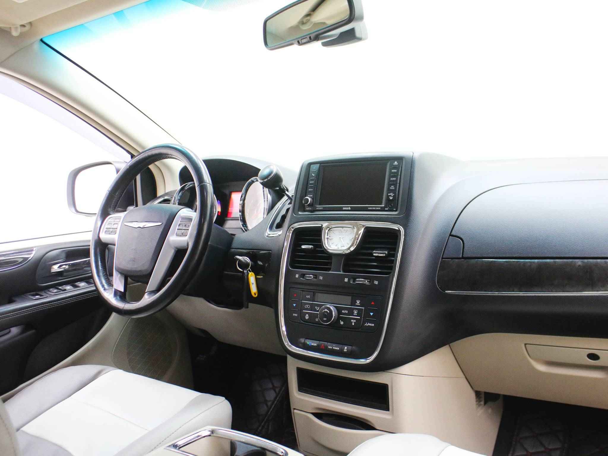 Chrysler Town & Country, V Рестайлинг