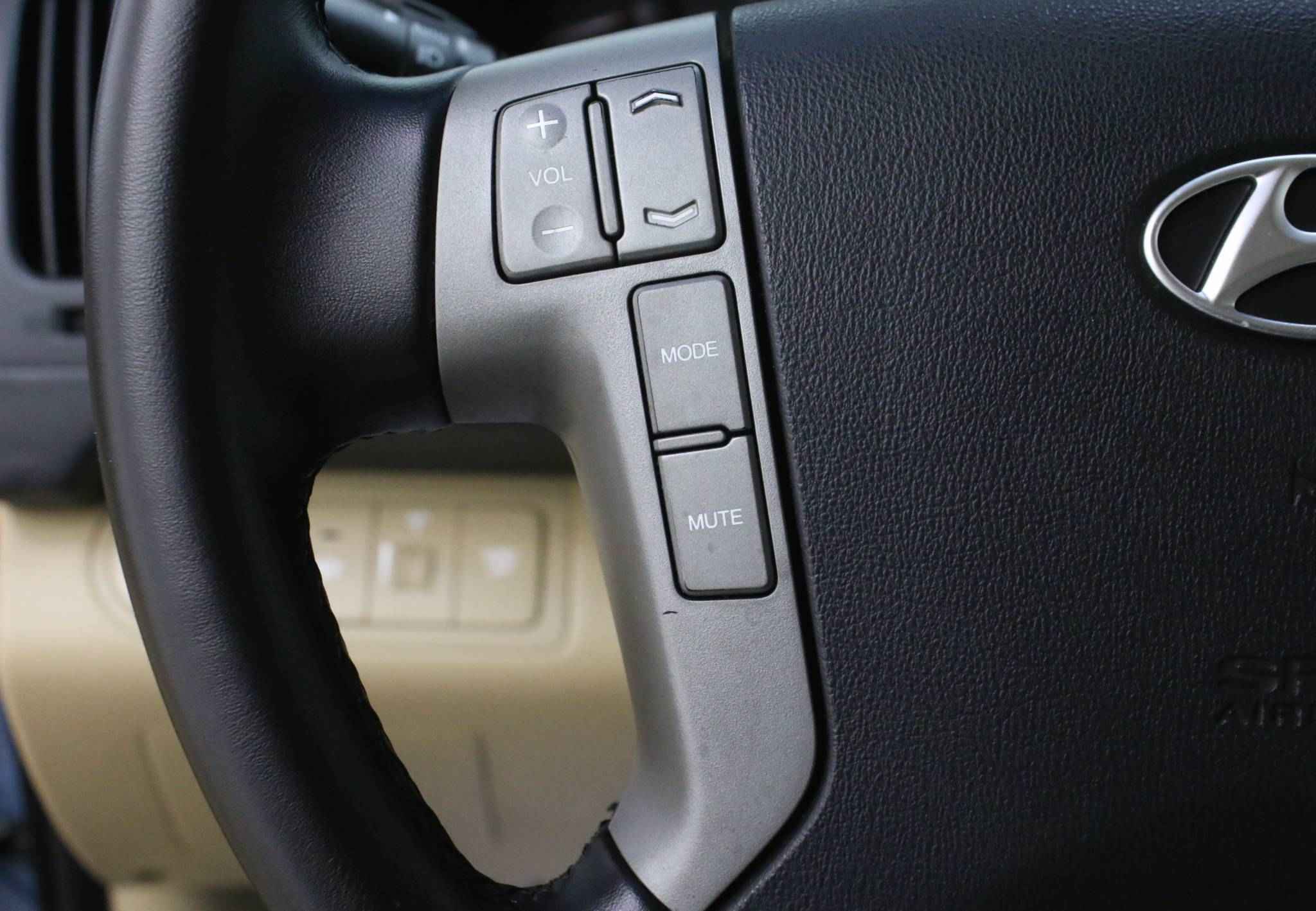 Hyundai Grand Starex, I