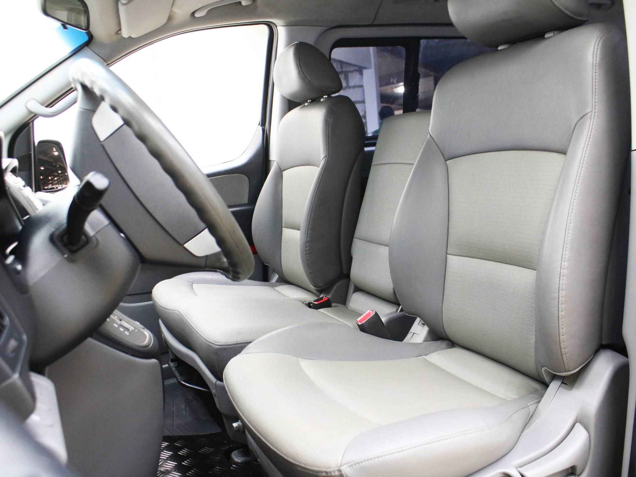 Hyundai Grand Starex, I