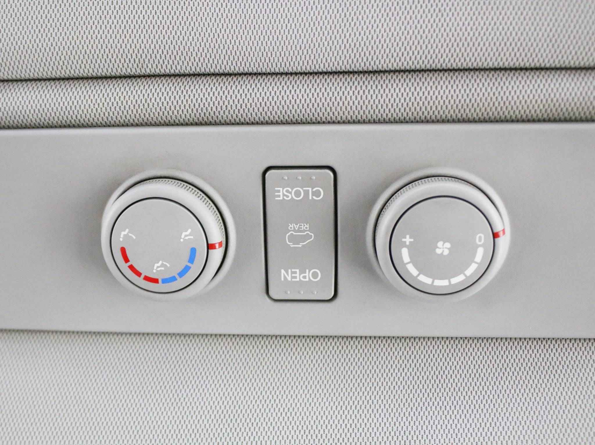 Hyundai Grand Starex, I