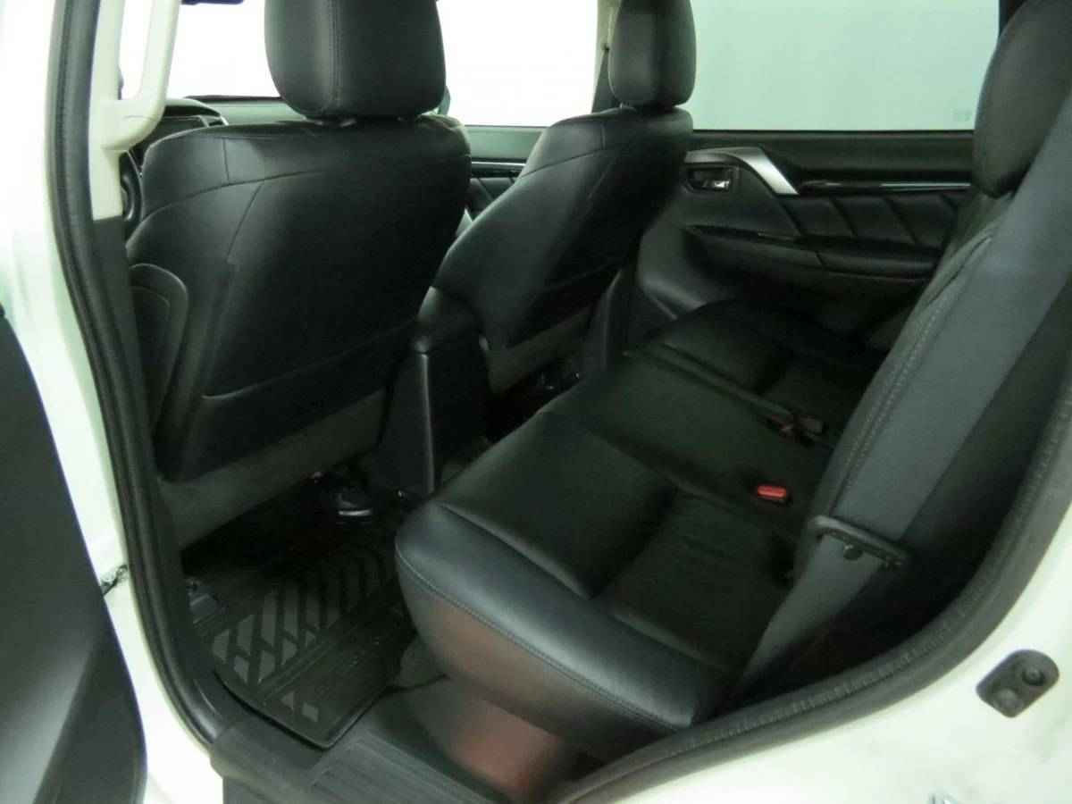 Mitsubishi Pajero Sport, III