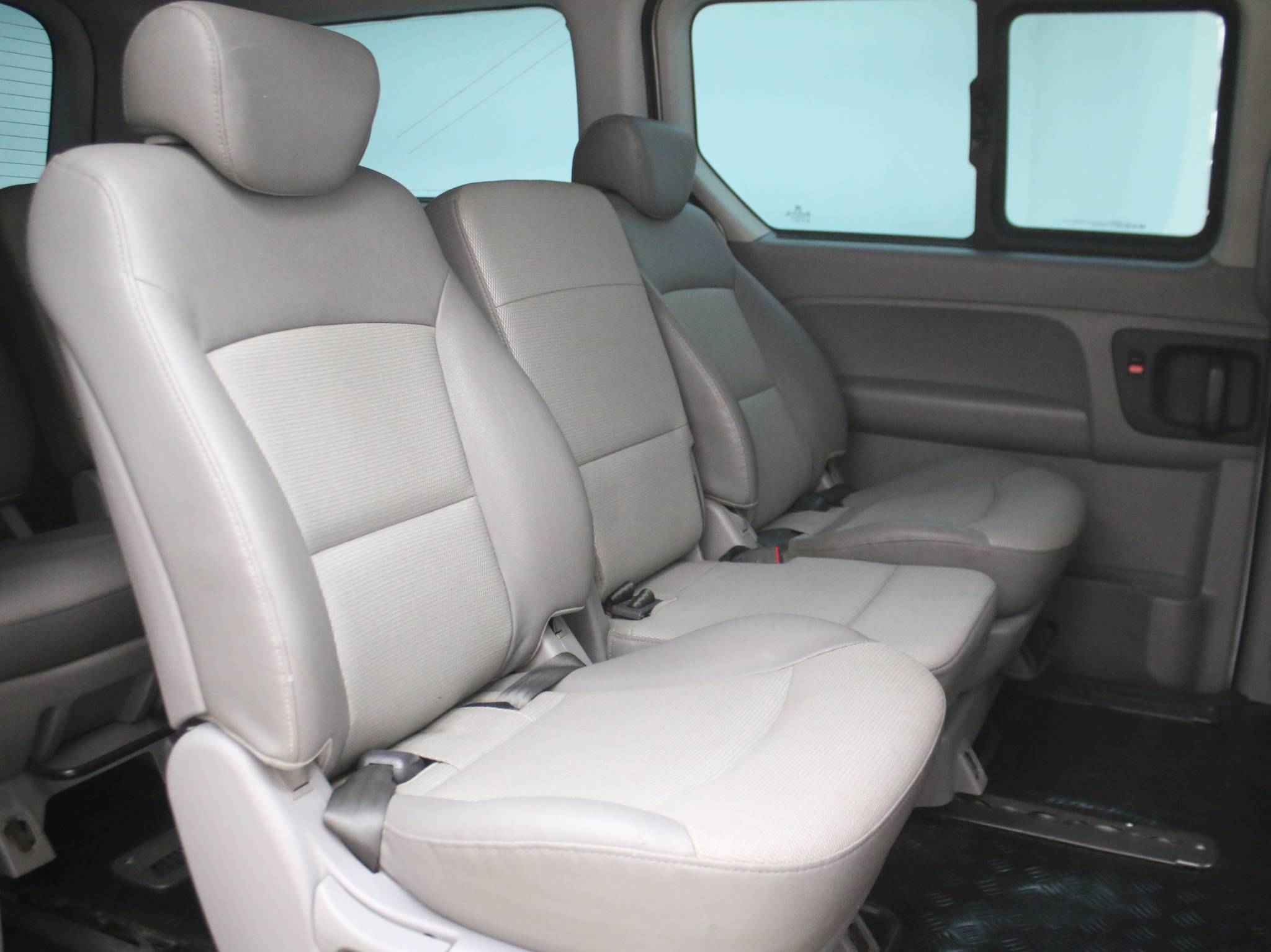 Hyundai Grand Starex, I