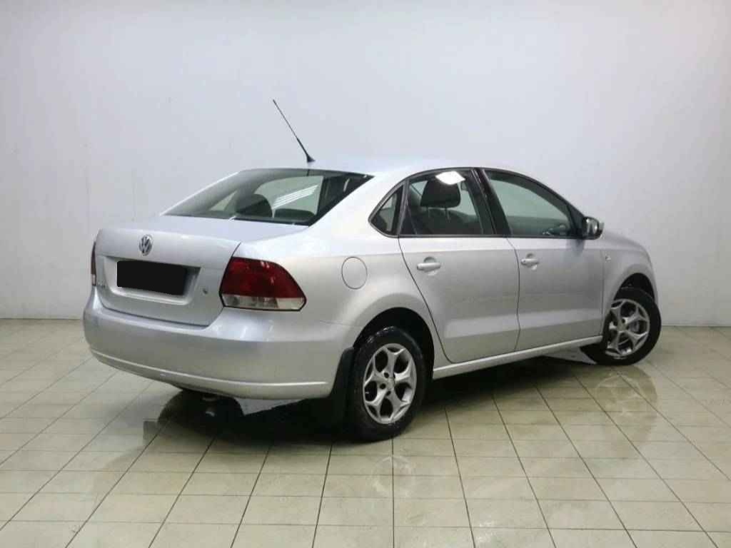 Volkswagen Polo, V