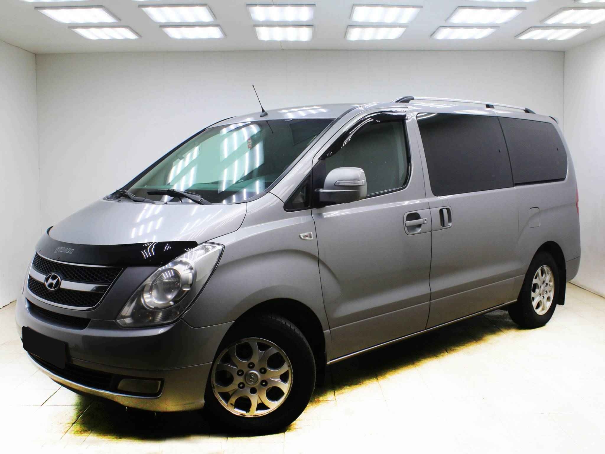Hyundai Grand Starex, I