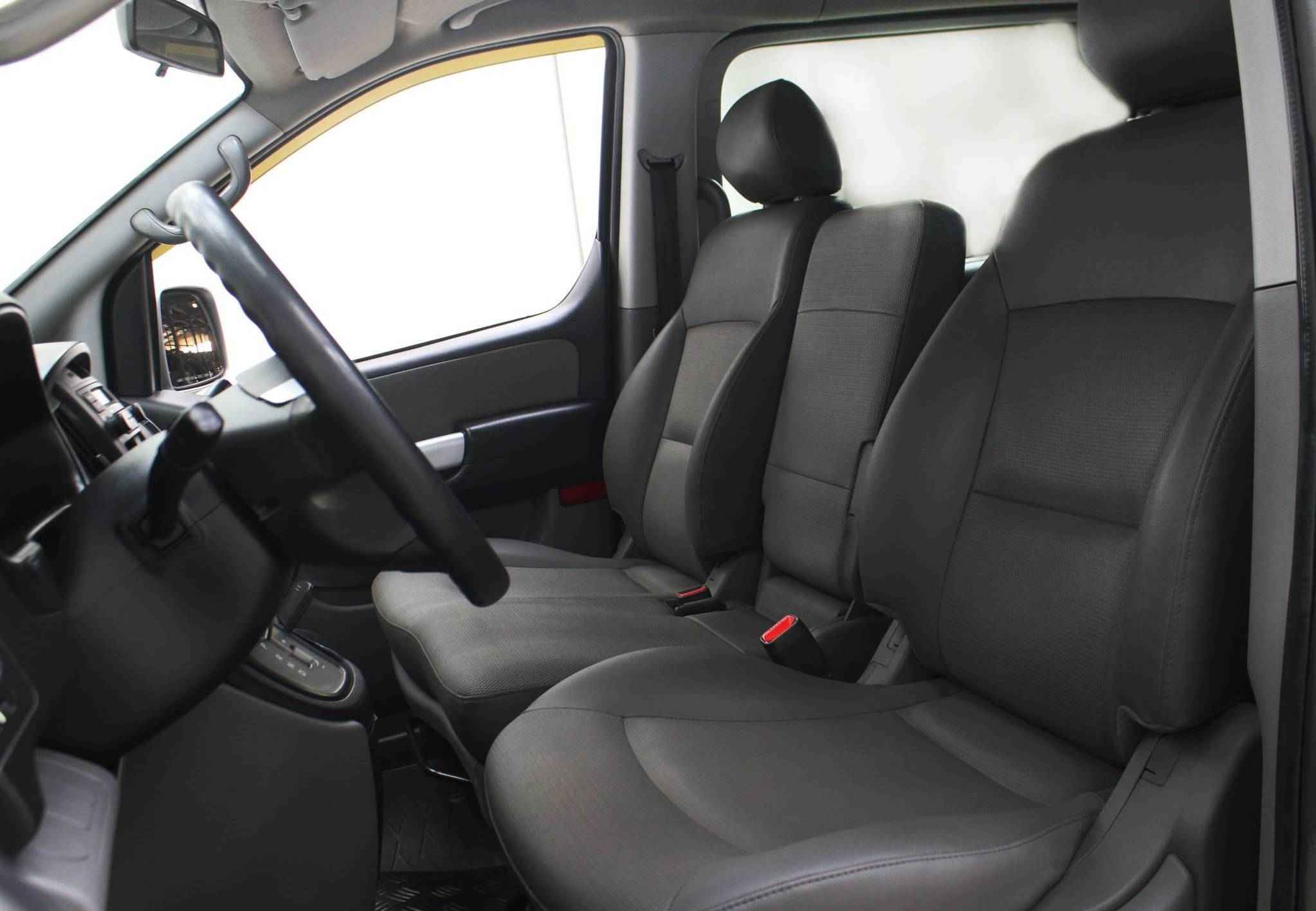 Hyundai Grand Starex, I