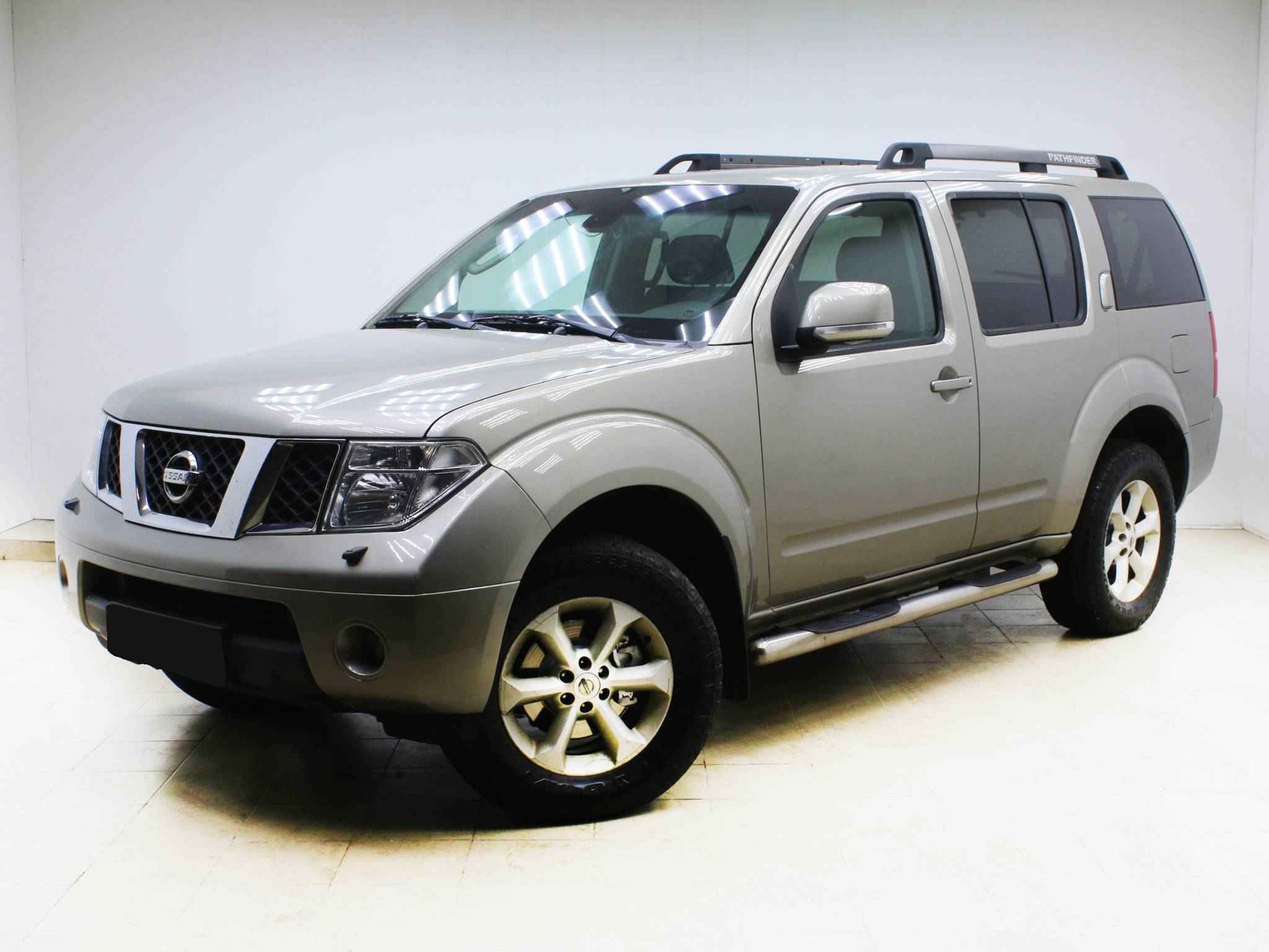 Nissan Pathfinder, III