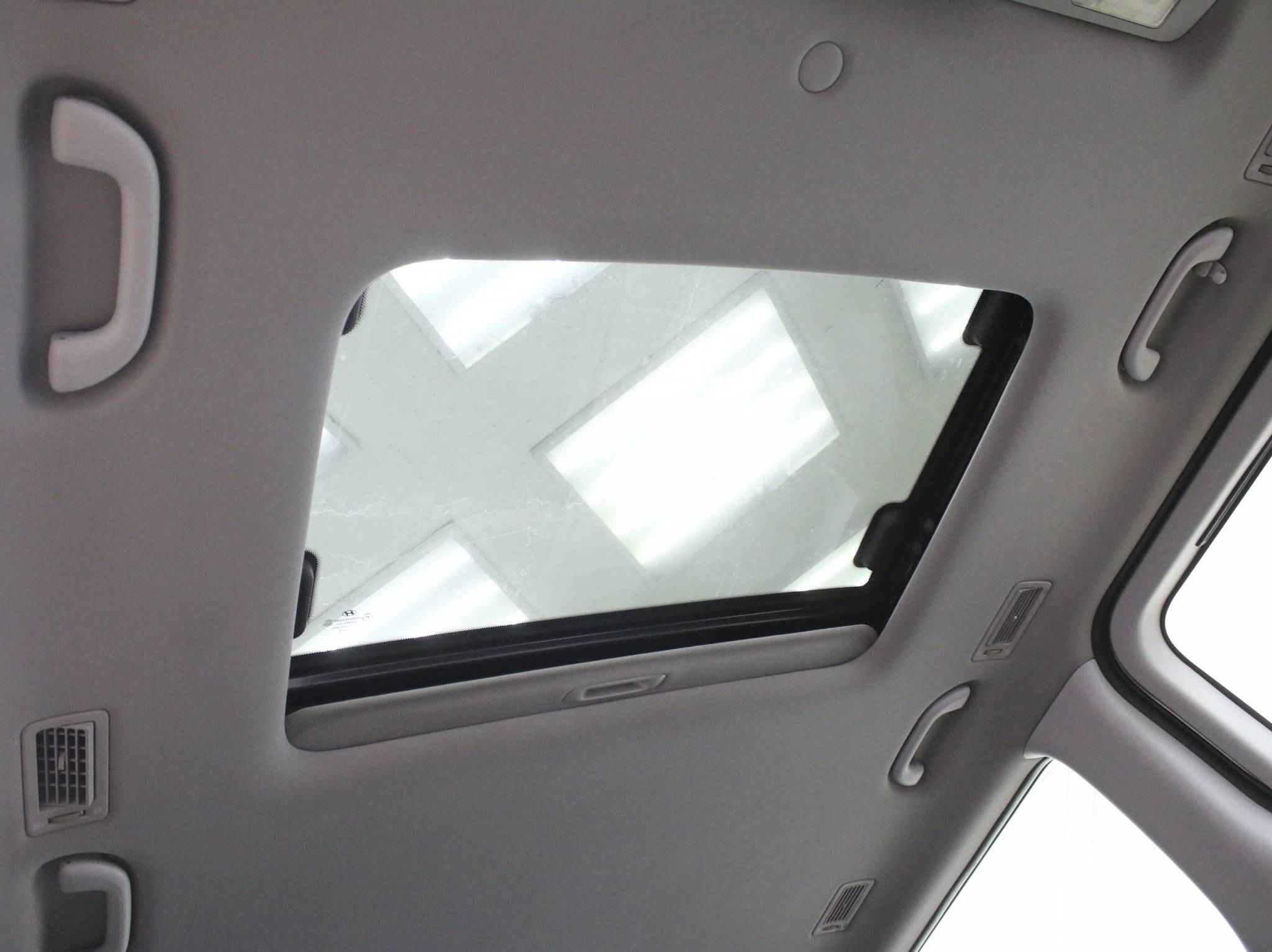 Hyundai Grand Starex, I