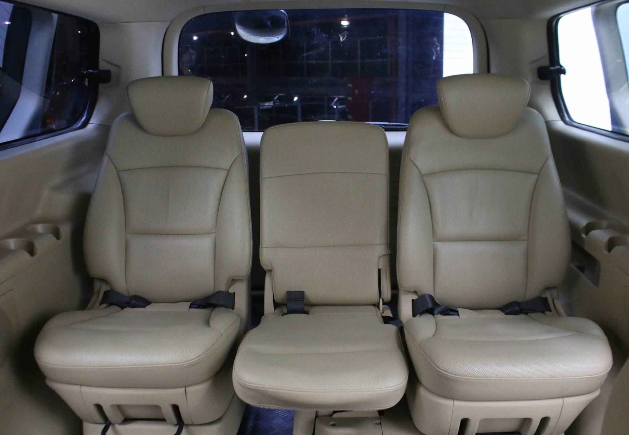 Hyundai Grand Starex, I