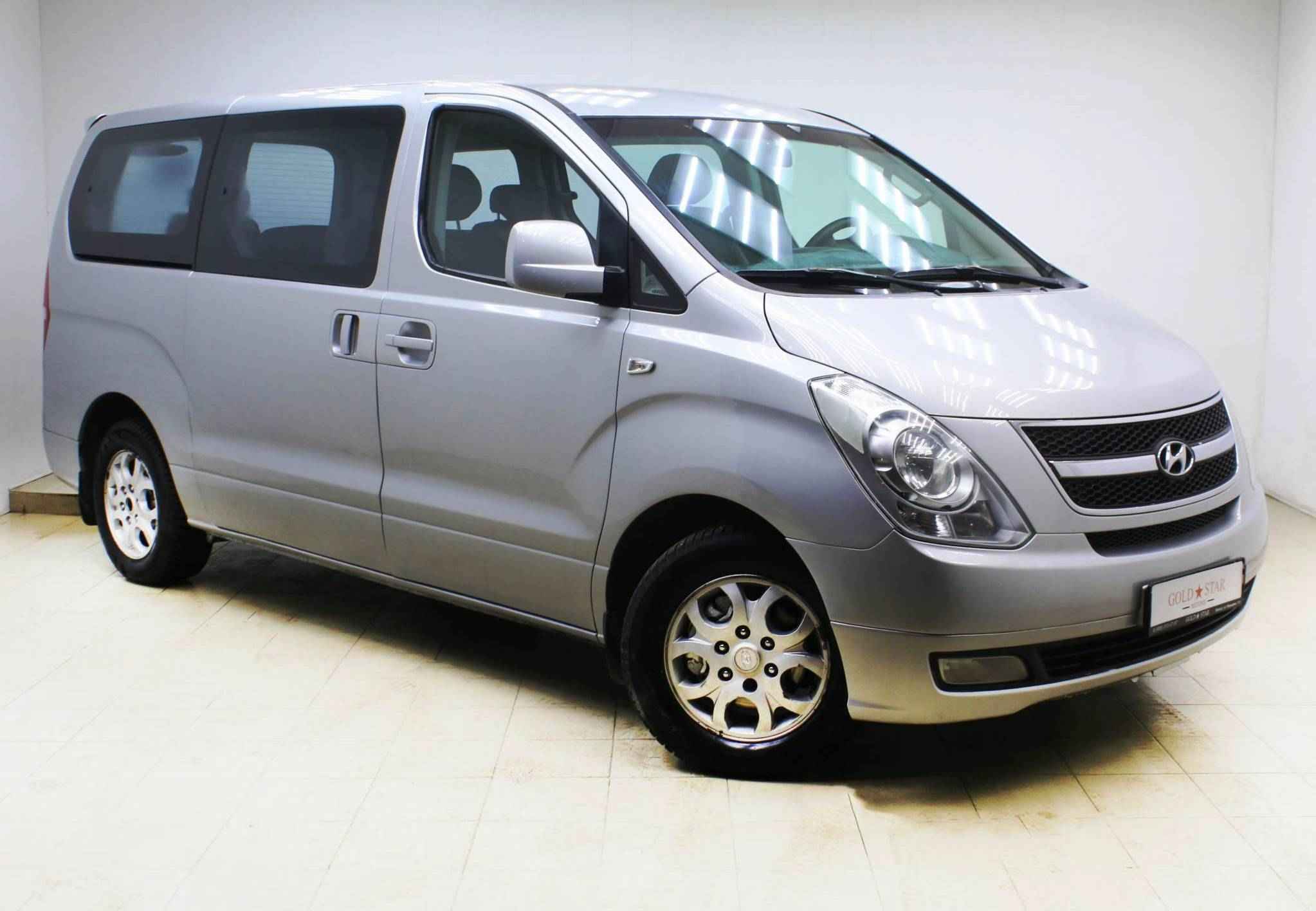 Hyundai Grand Starex, I