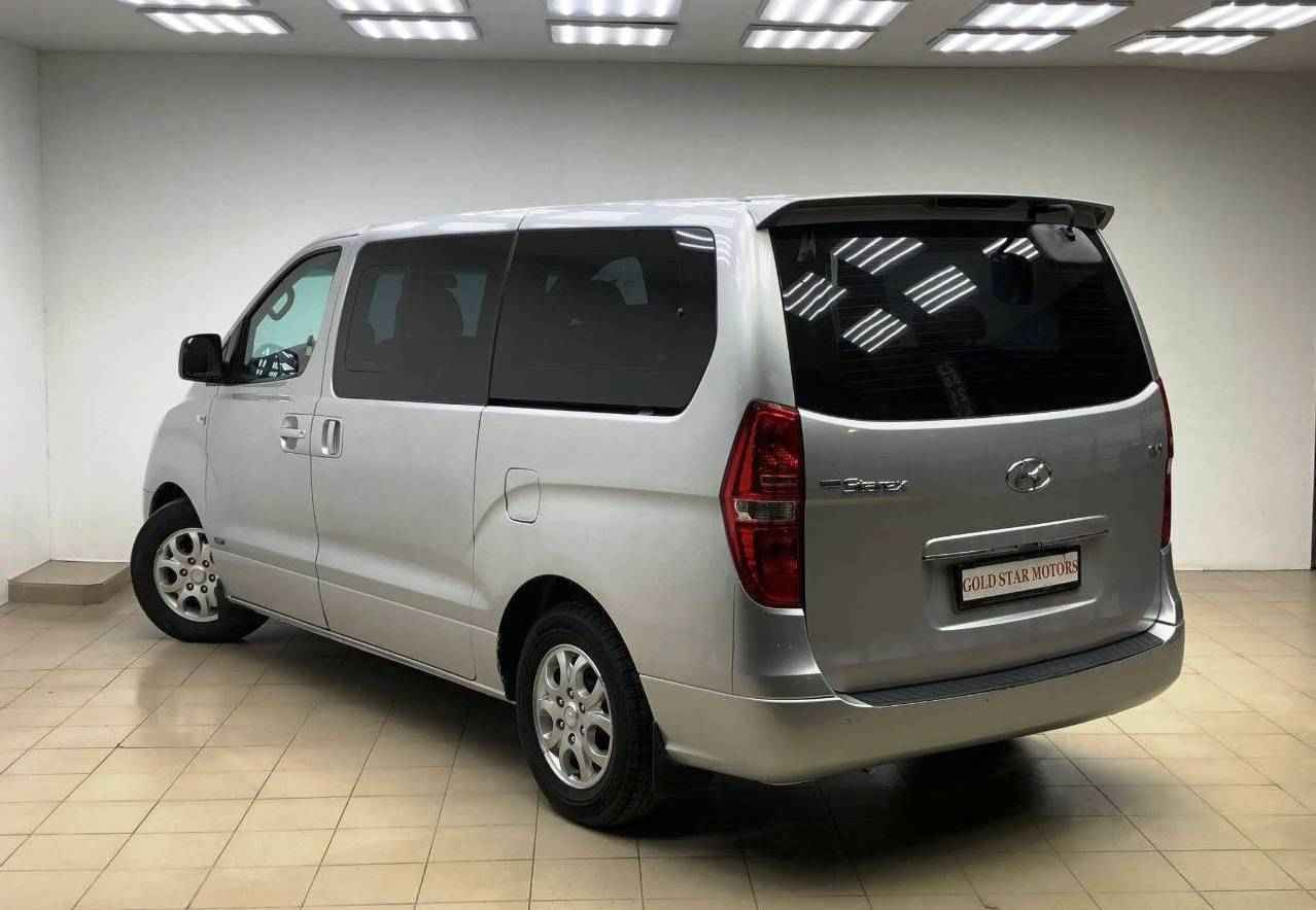 Hyundai Grand Starex, I