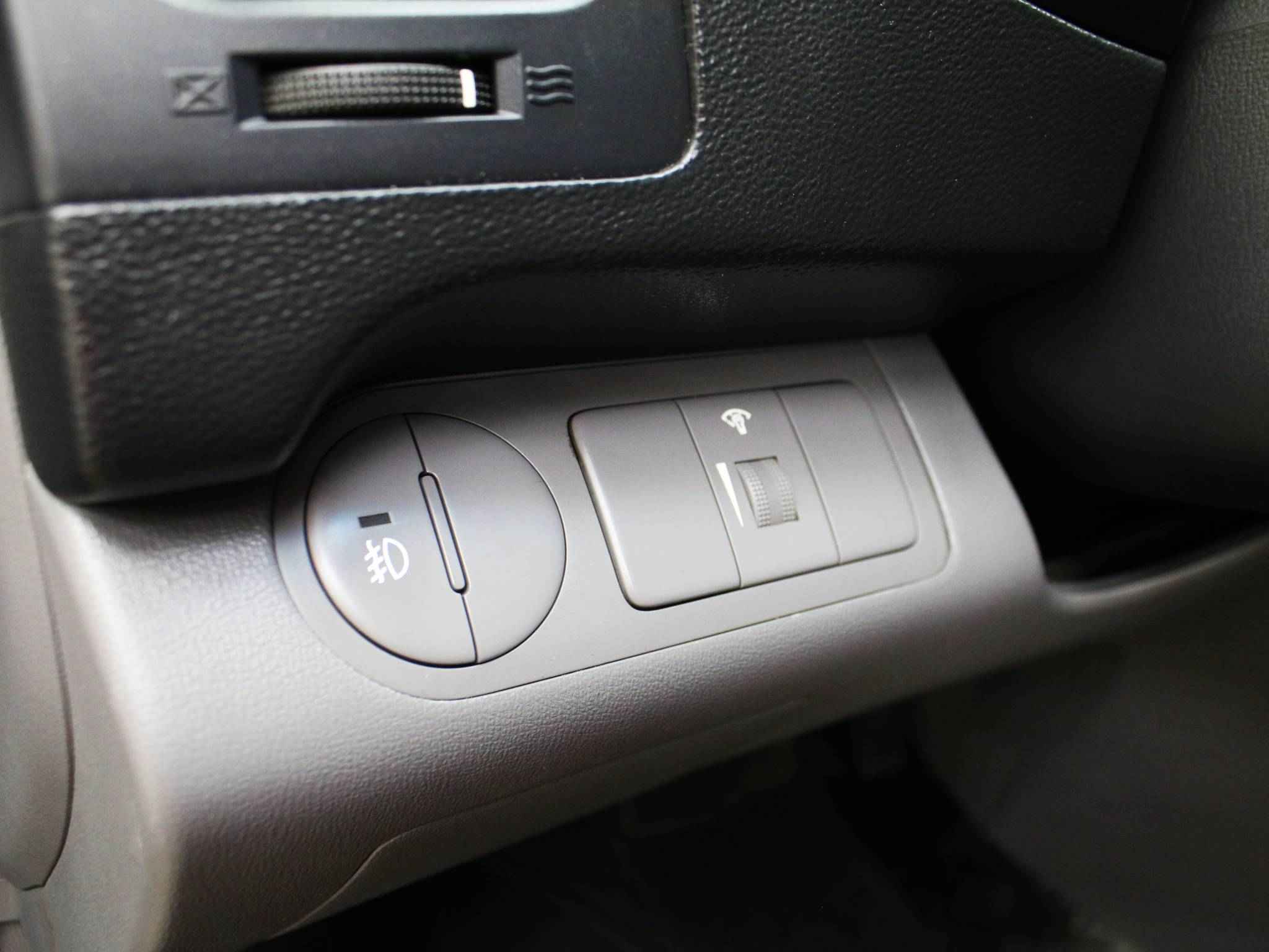 Hyundai Grand Starex, I