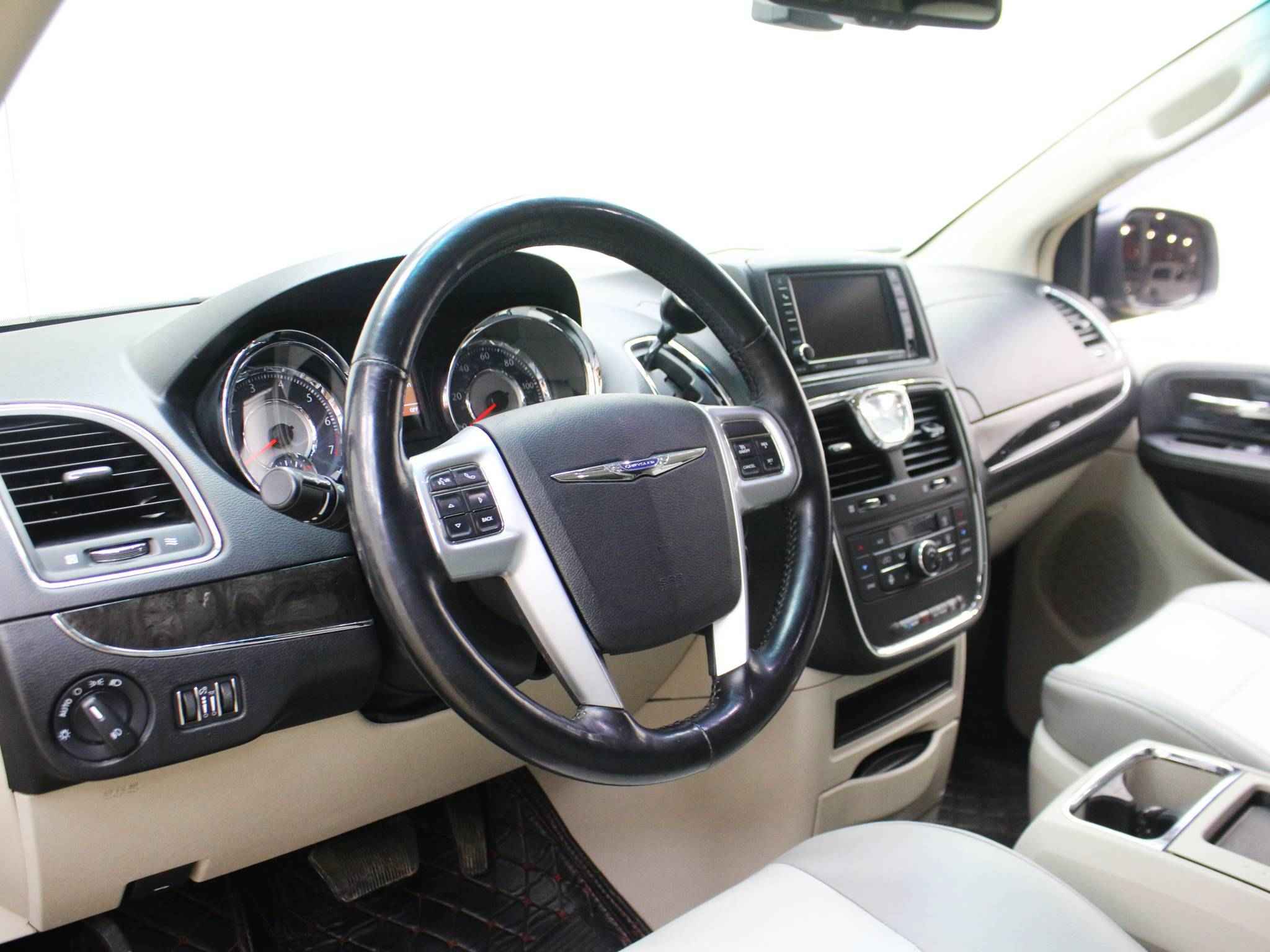 Chrysler Town & Country, V Рестайлинг