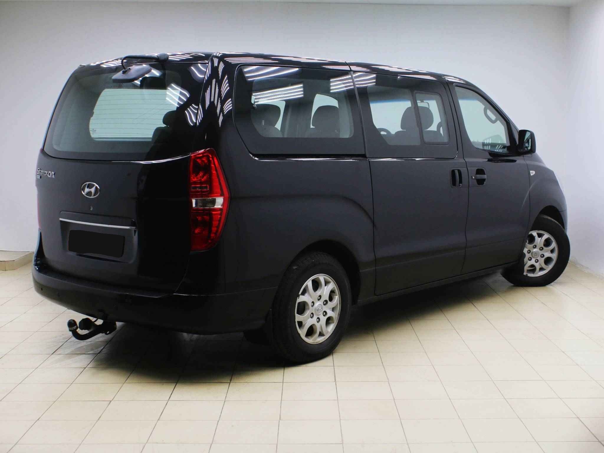 Hyundai Grand Starex, I