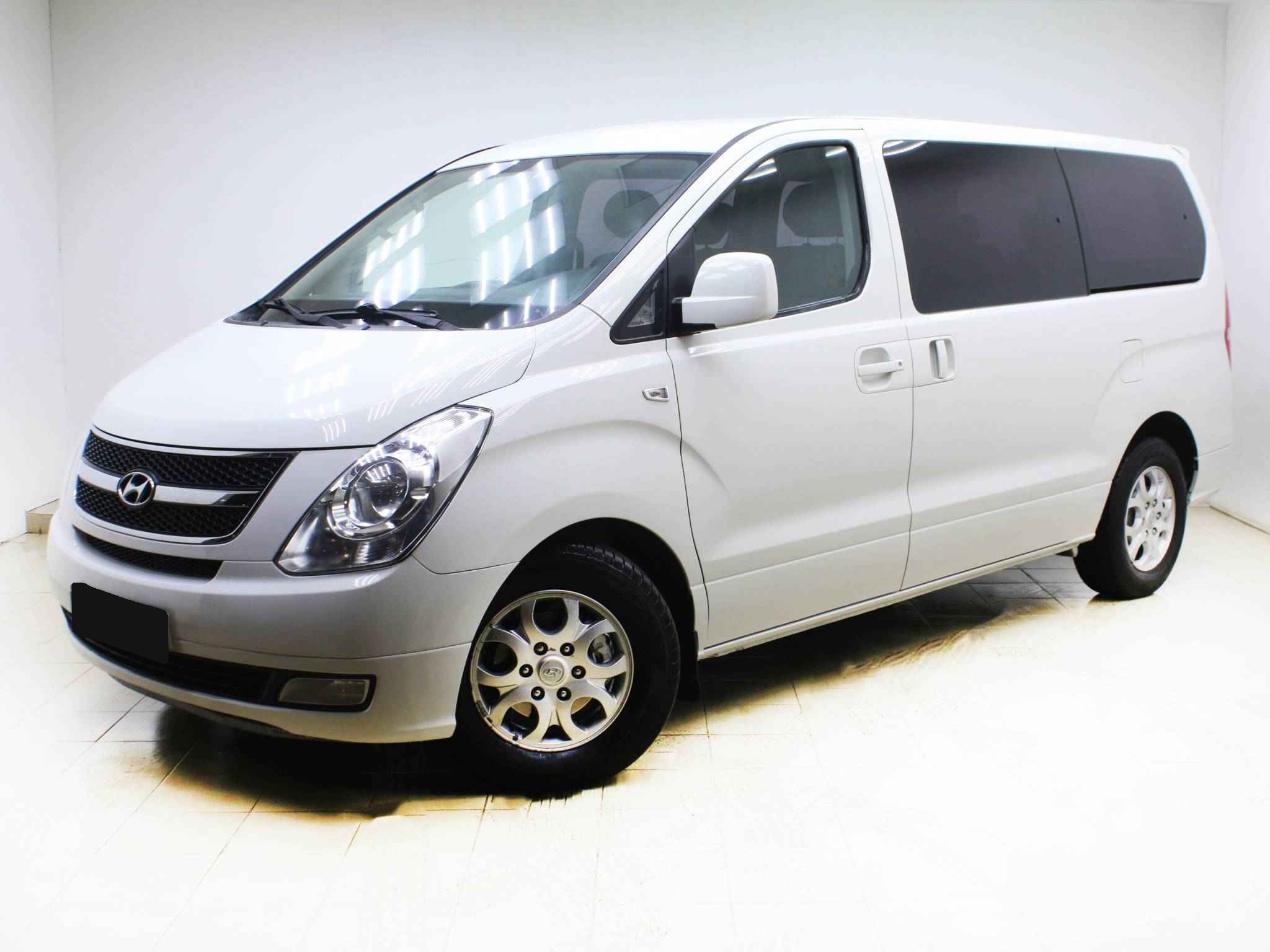 Hyundai Grand Starex, I