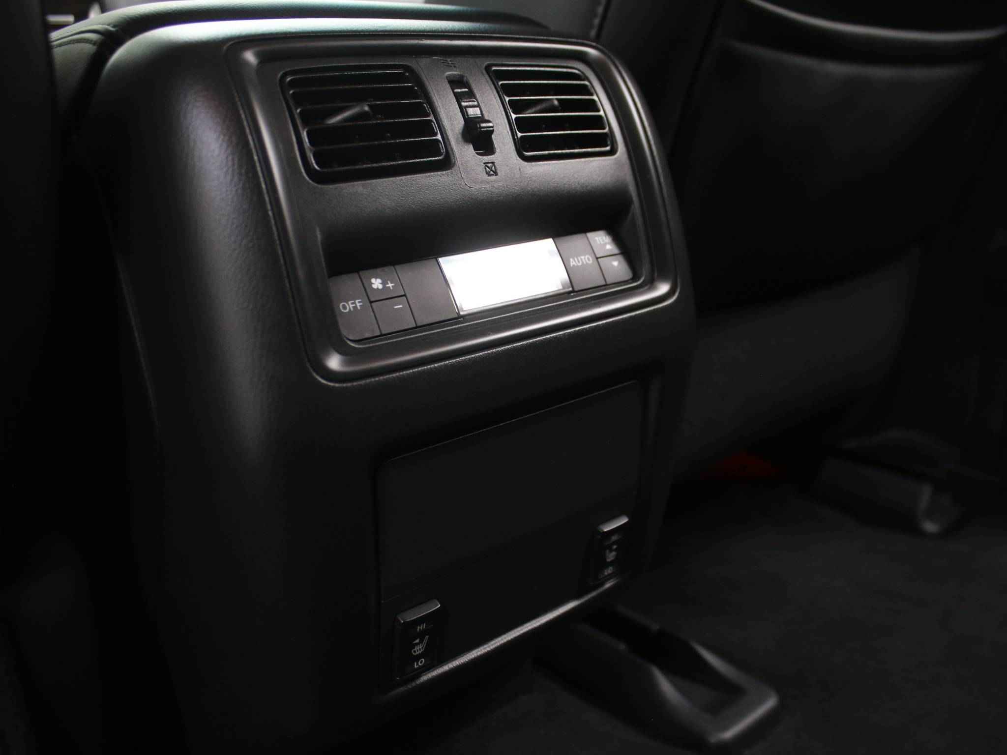 Nissan Pathfinder, IV