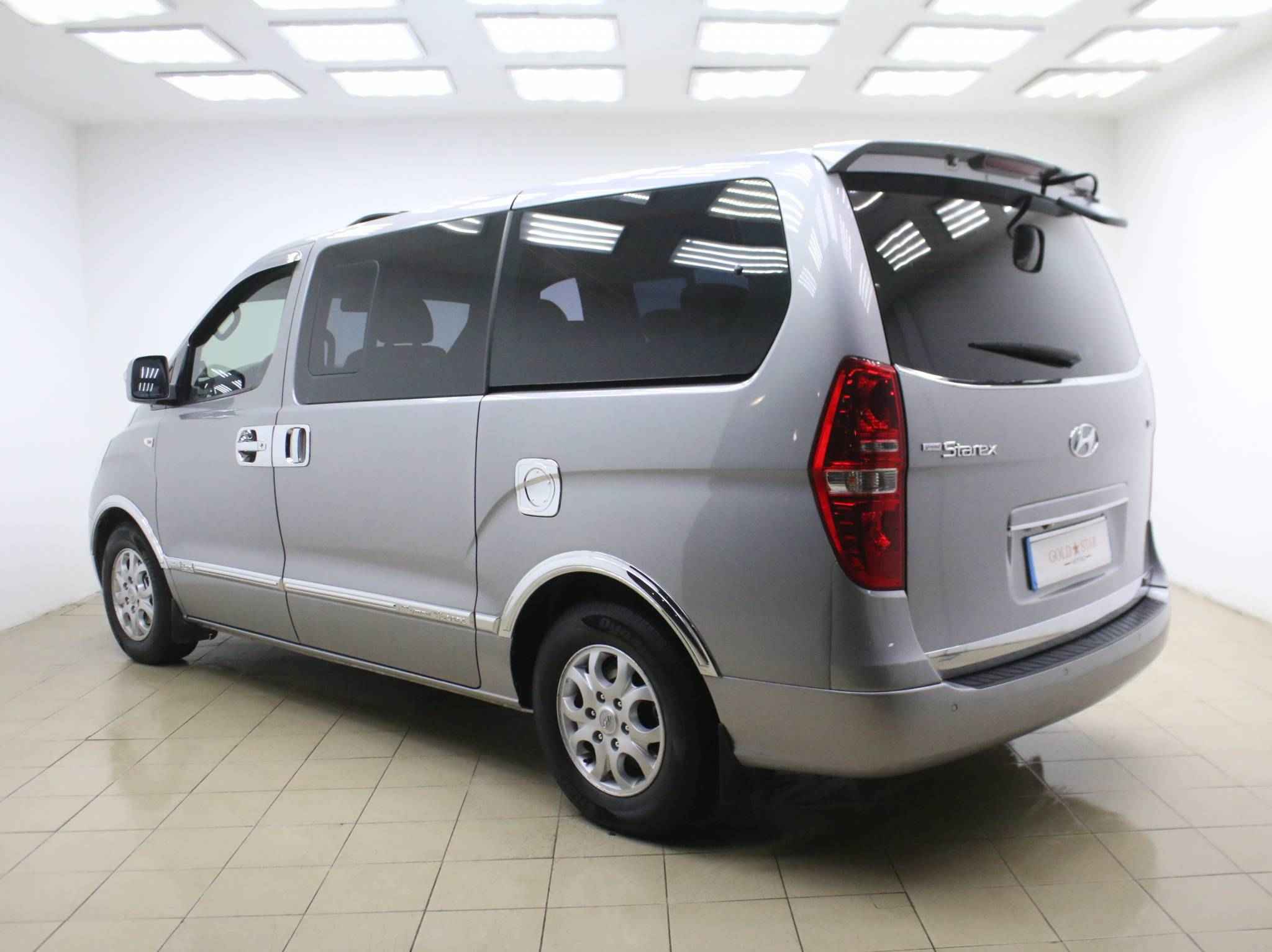 Hyundai Grand Starex, I