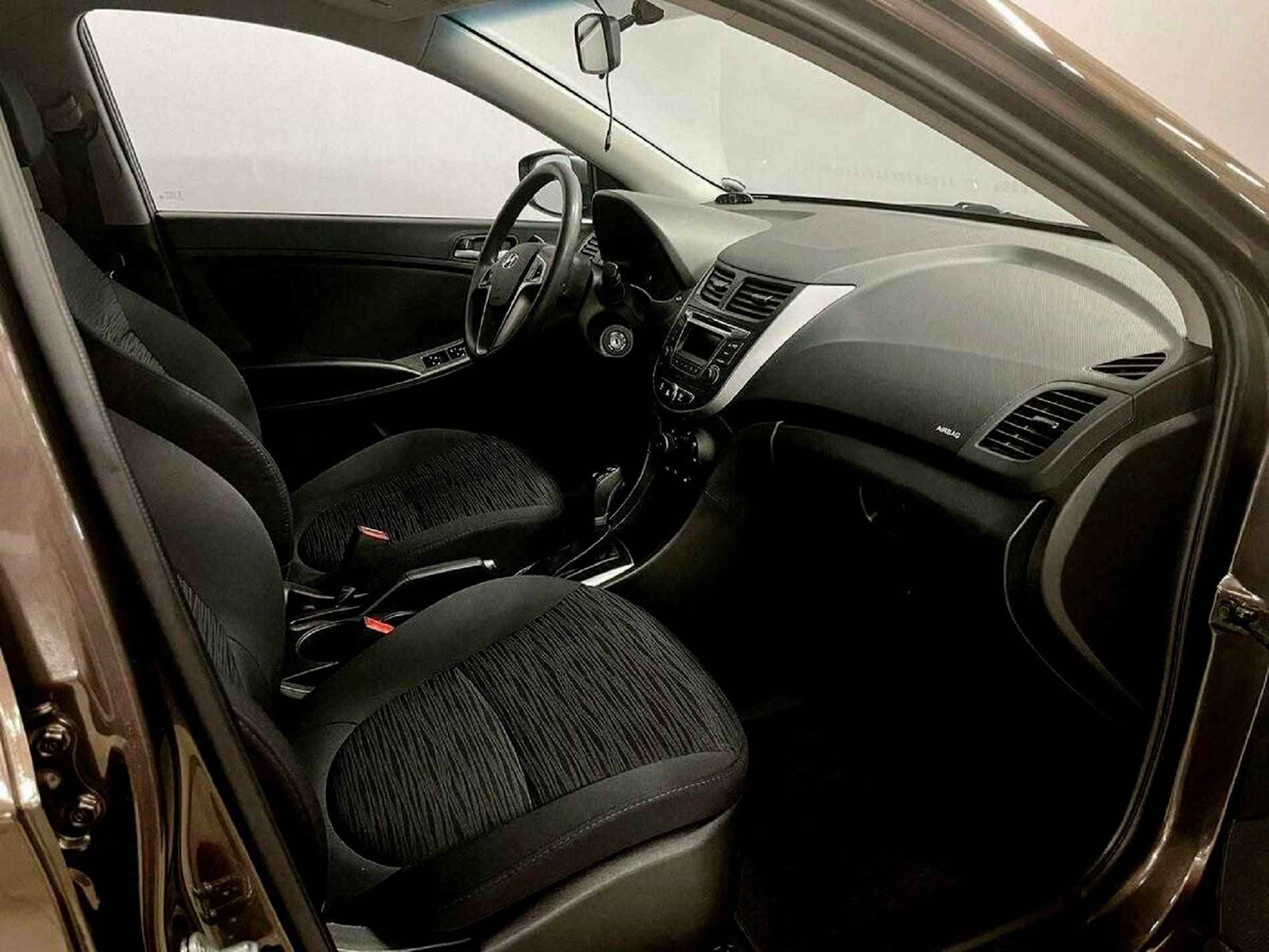 Hyundai Solaris, I Рестайлинг