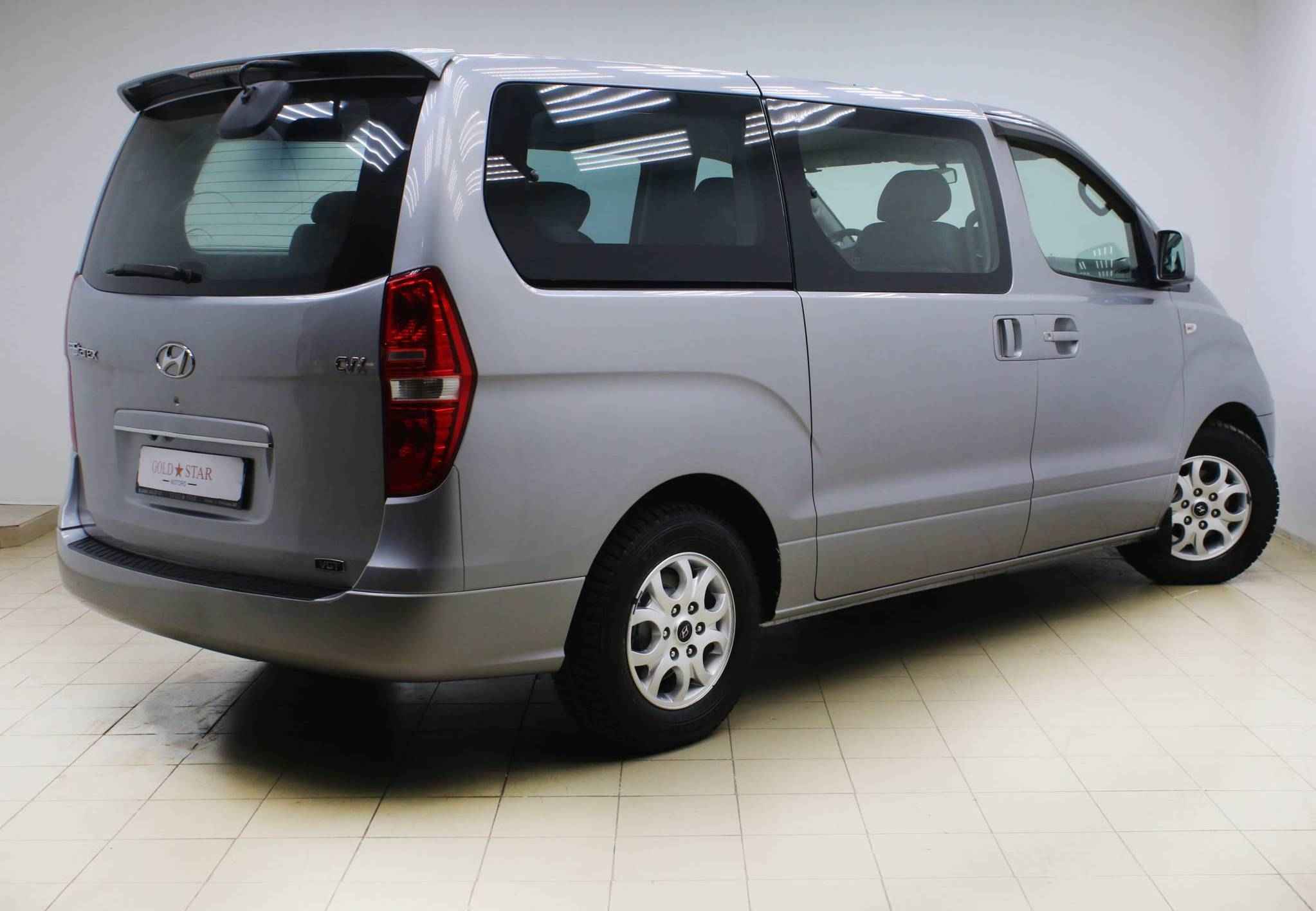 Hyundai Grand Starex, I