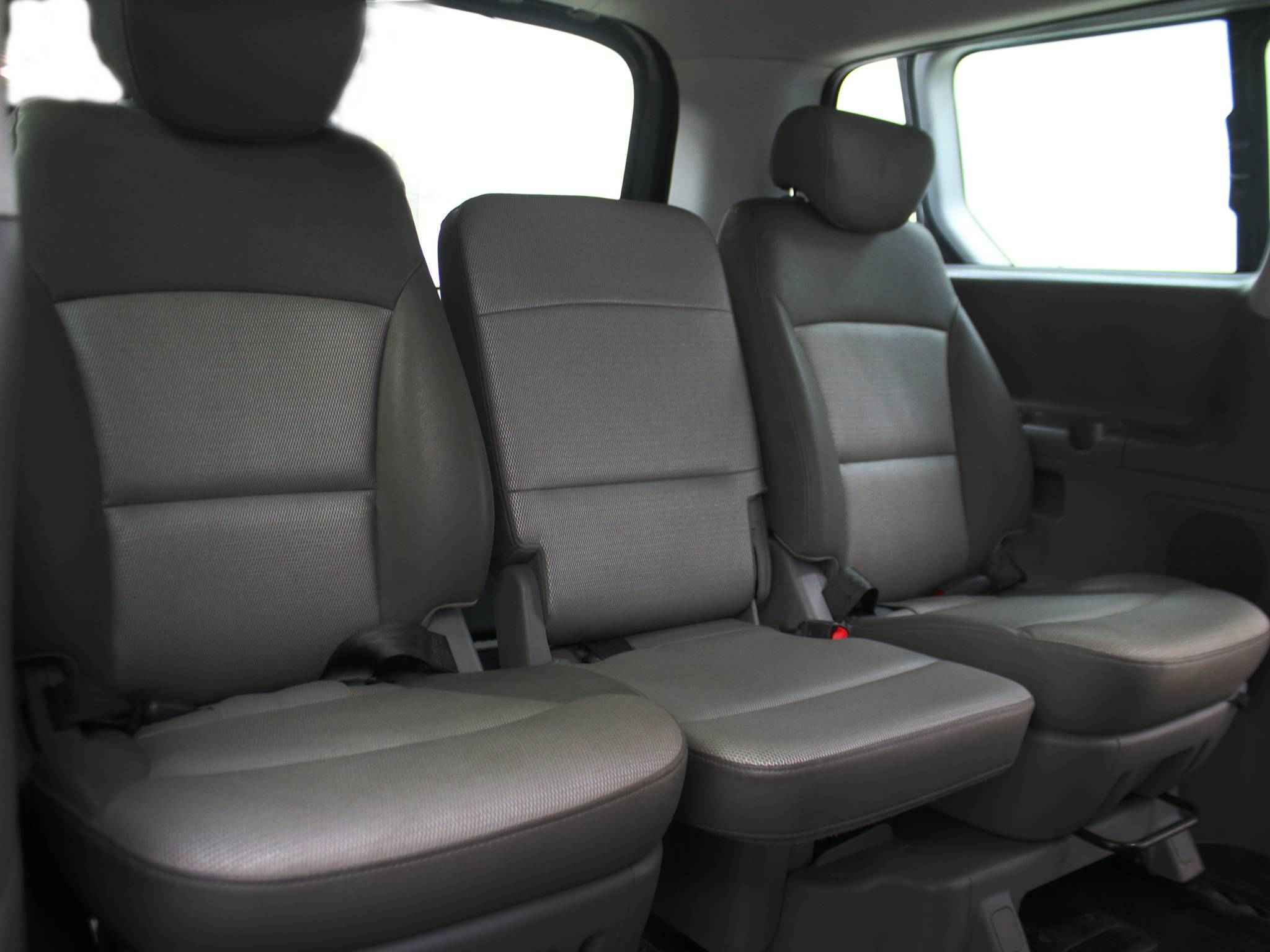 Hyundai Grand Starex, I