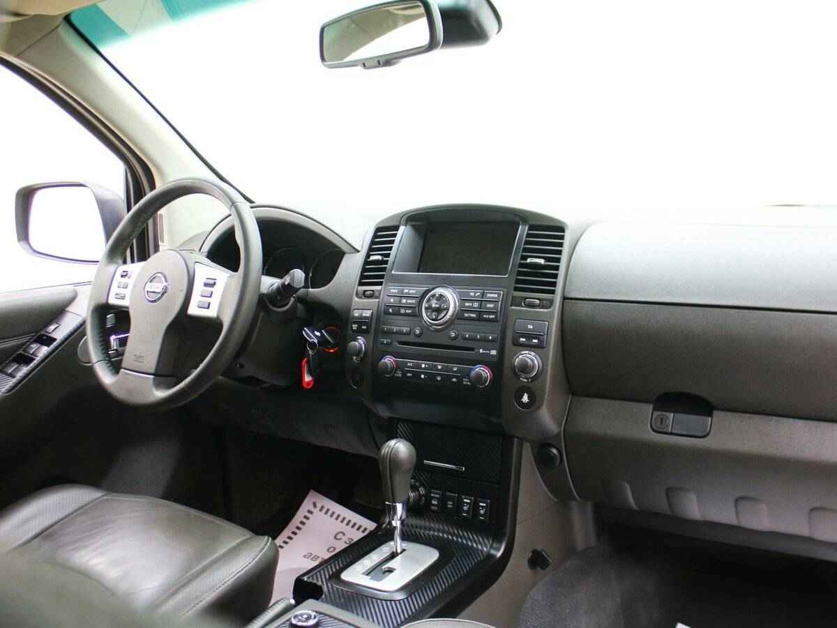 Nissan Pathfinder, III