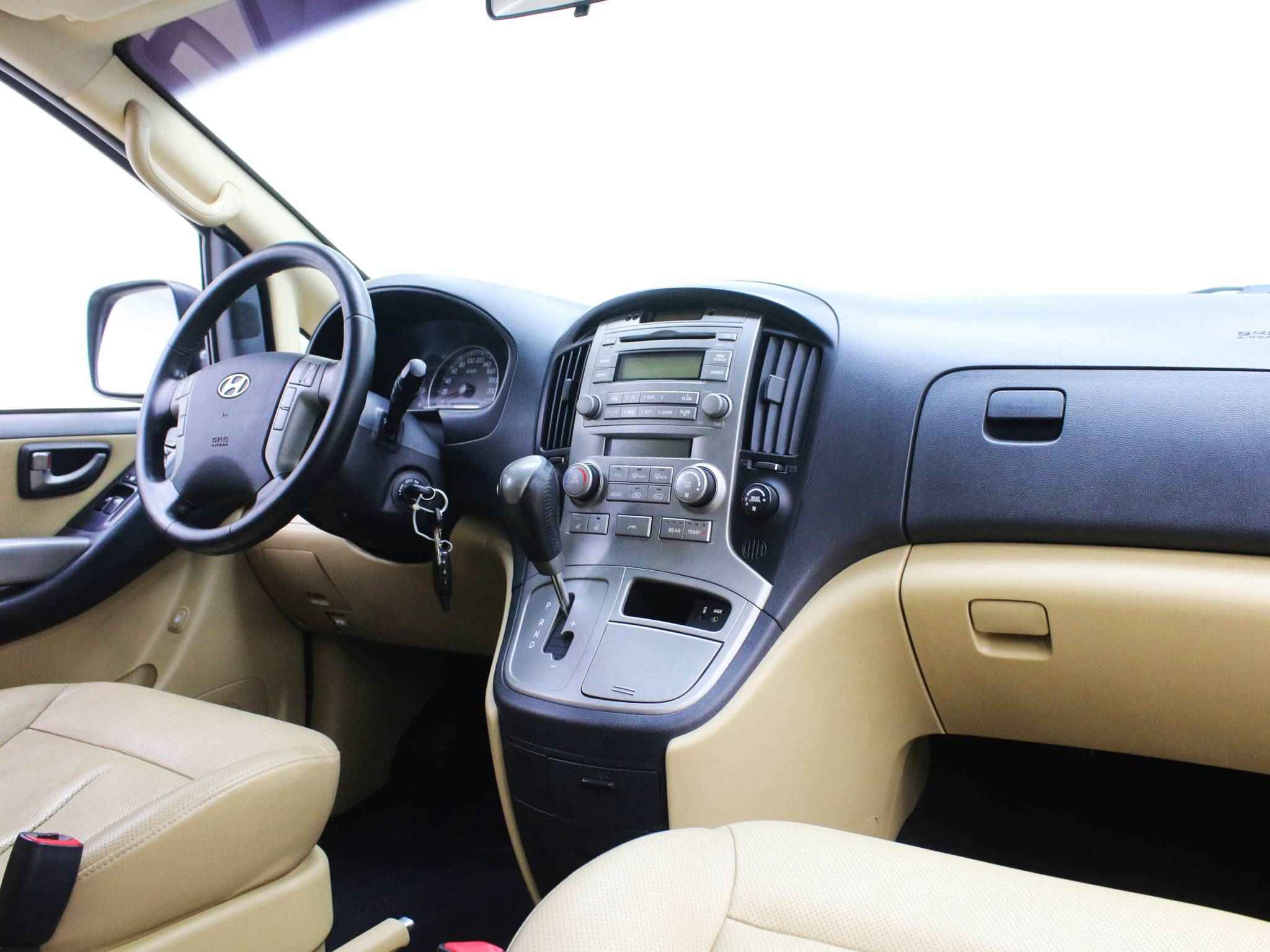 Hyundai Grand Starex, I